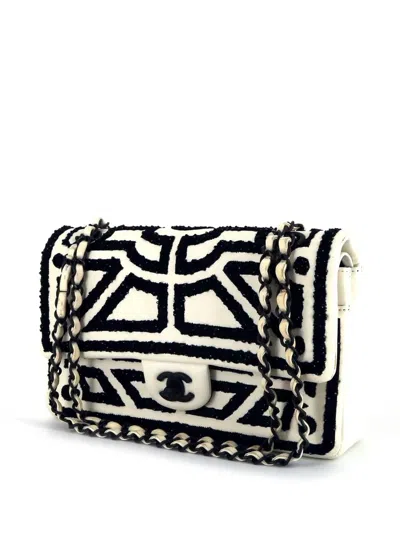 Pre-owned Chanel 2011 Timeless Classic Flap Shoulder Bag In White