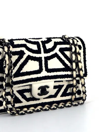 Pre-owned Chanel 2011 Timeless Classic Flap Shoulder Bag In White