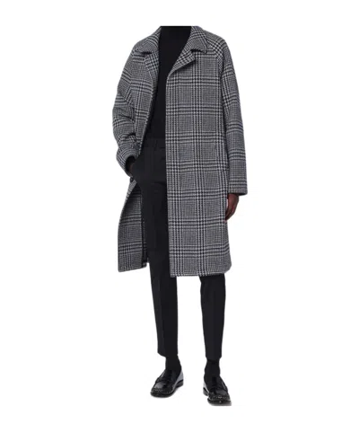 Tagliatore Check-print Coat In Black