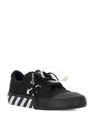 Off-white Round-toe Low-top Casual Shoes In Black