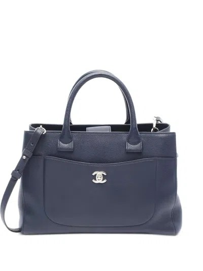 Pre-owned Chanel Interlocking Cc Leather Two-way Handbag In Blue