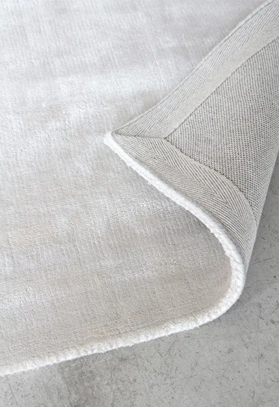 Layered Solid Viscose Francis Pearl 8'2" X 11'6" In Gray