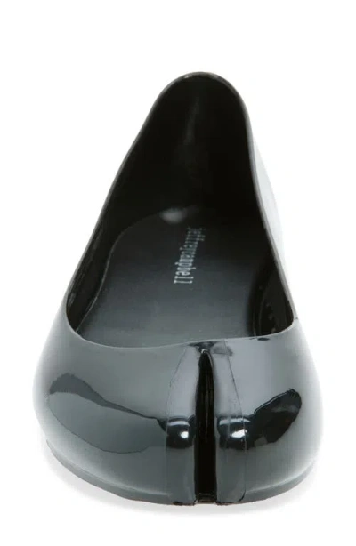 Jeffrey Campbell Fixed Split Toe Jelly Flat In Black
