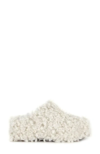 Azalea Wang Darwin Faux Shearling Clog In White