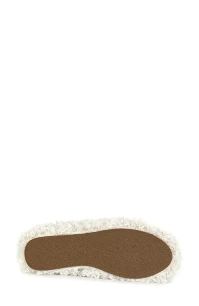 Azalea Wang Darwin Faux Shearling Clog In White