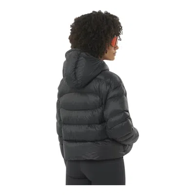 Salomon (wmns)  Outline Novelty Cropped Down Hooded Jacket 'deep Black' In Gray