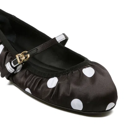 Dolce & Gabbana Black And White Flat Shoes In Black