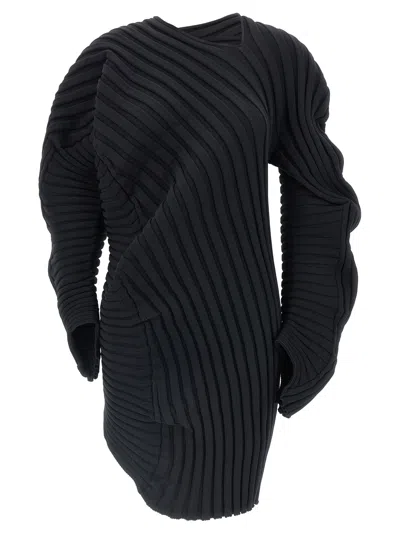 Issey Miyake Women Knit As If Top In Black