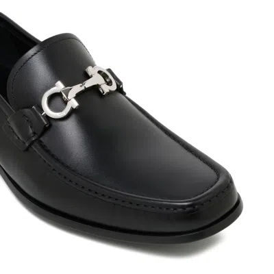 Ferragamo Gancini Ornament Loafers In Calf Leather In Nernewbiscnewbisc
