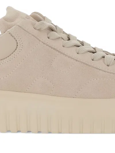 Hogan Low Top Platform Sole Sneakers In Neutral