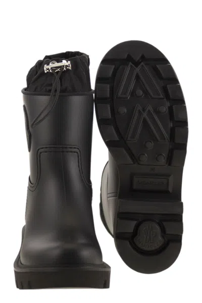 Moncler Women Kickstream Rubber Boots In Black