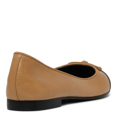 Tory Burch Ginger Shortbre Leather Flat Shoes In Brown