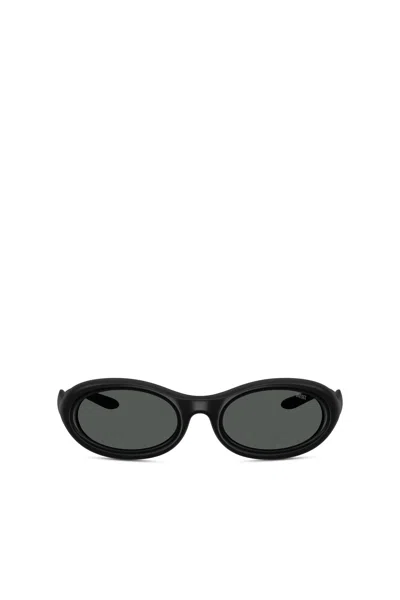 Diesel Oval Sunglasses In Black