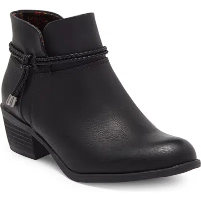 B O C By Børn Lindsay Block Heel Bootie In Black