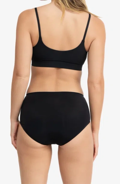 Uwila Warrior Soft Seamless High-waisted Brief In Black