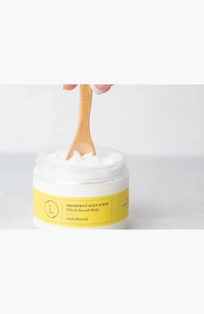 Lizush Moisturizing Set With Grapefruit Body Oil And Body Scrub In White