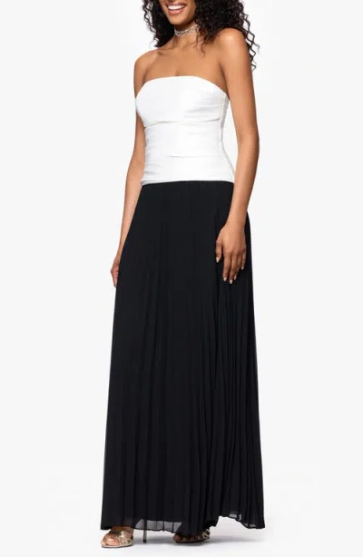 Betsy & Adam Strapless A-line Dress In White