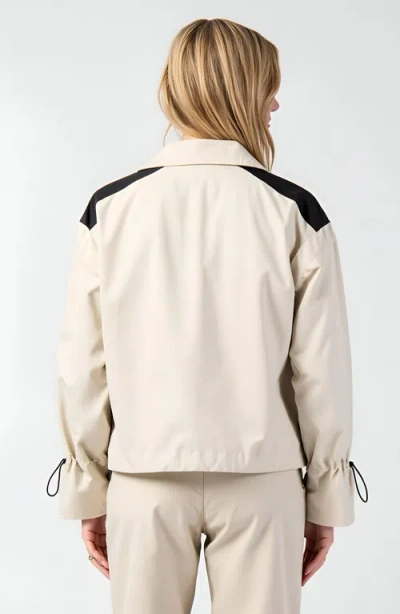 Modenaire Cropped Zip-up Jacket With Contrast Pockets In Neutral