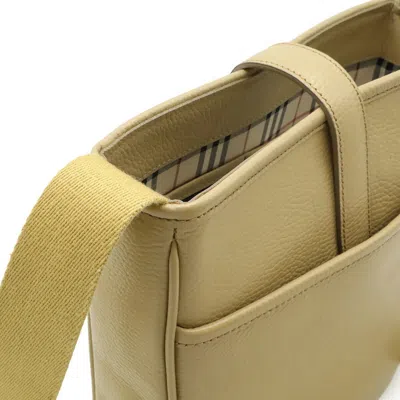 Pre-owned Burberry Beige Sand Leather Shoulder Bag ()