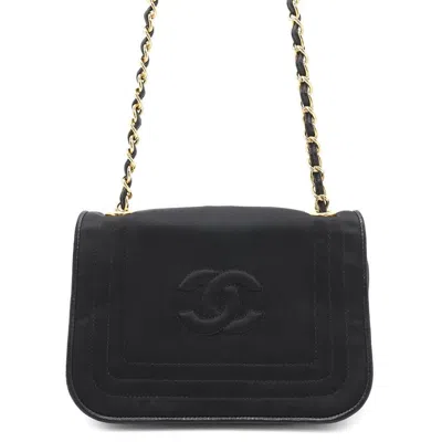 Pre-owned Chanel Black Nylon Leather Shoulder Bag ()