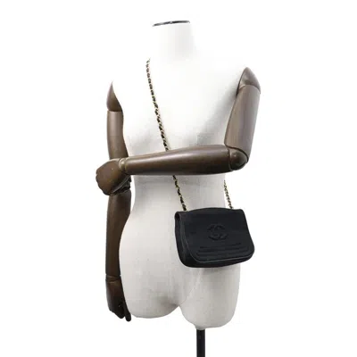Pre-owned Chanel Black Nylon Leather Shoulder Bag ()