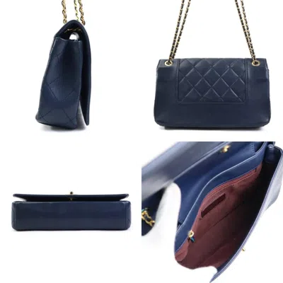 Pre-owned Chanel Gold Navy Leather Metal Shoulder Bag ()