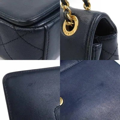 Pre-owned Chanel Gold Navy Leather Metal Shoulder Bag ()
