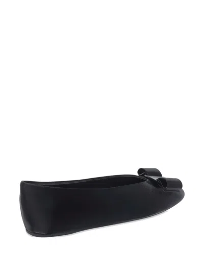 Ferragamo Black Leather Vanna I Ballerinas In Black