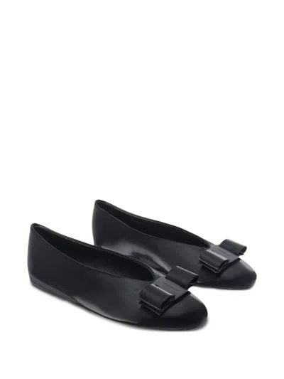 Ferragamo Black Leather Vanna I Ballerinas In Black