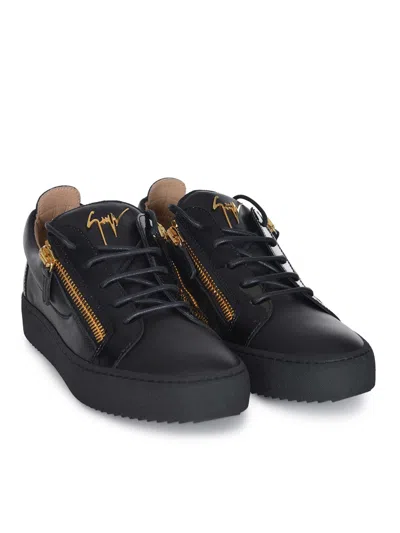 Giuseppe Zanotti Zip-detailed Low-top Sneakers In Black