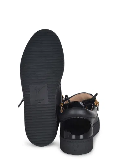 Giuseppe Zanotti Zip-detailed Low-top Sneakers In Black