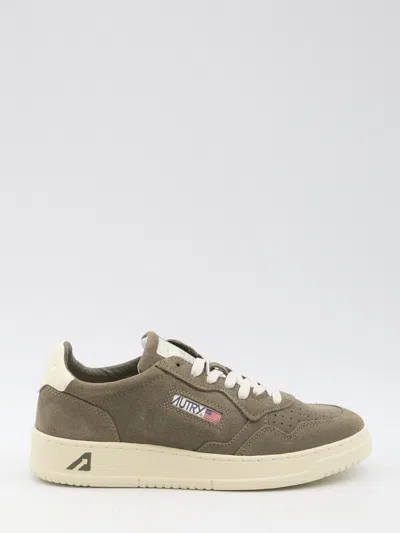 Autry Low Top Suede Panels Sneakers In Green