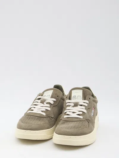 Autry Low Top Suede Panels Sneakers In Green