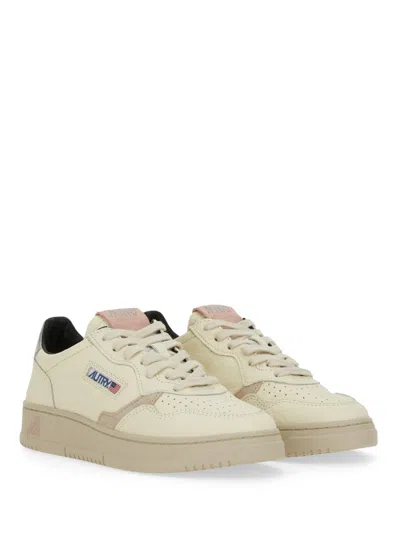 Autry Medalist Low Sneaker In White