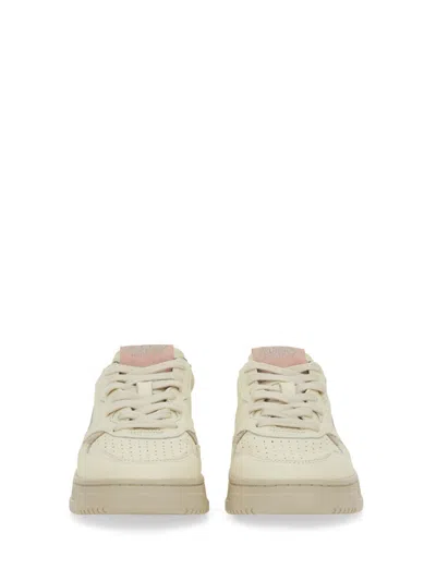 Autry Medalist Low Sneaker In White
