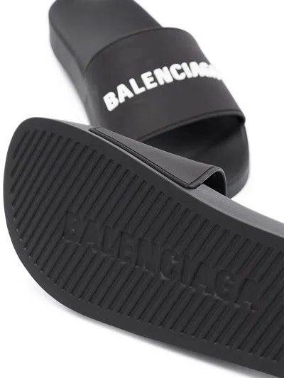 Balenciaga Pool Low Sandals With Logo In Black