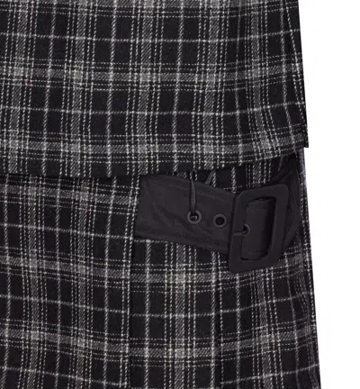 Pinko Robe Courte À Carreaux In Black