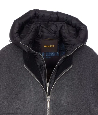 Moorer Hooded Down Jacket Featuring Quilted Sleeves In Blue