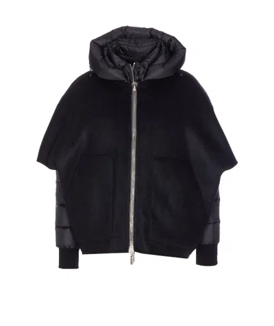 Moorer Hooded Down Jacket Featuring Quilted Sleeves In Blue