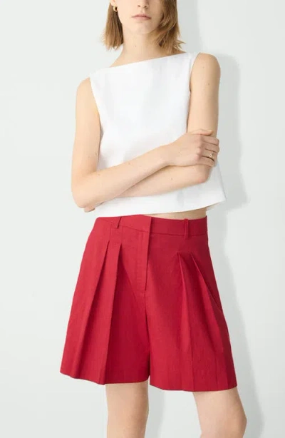 Theory Pleated Crunch Linen Shorts In Cherry