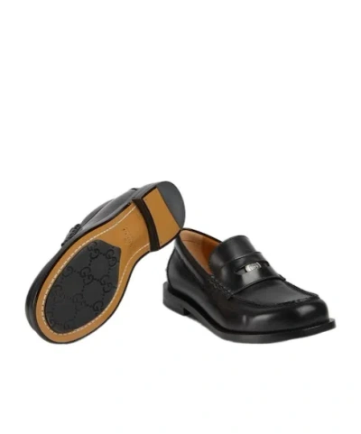 Gucci Round Toe Leather Loafers With Removable Detail In Black