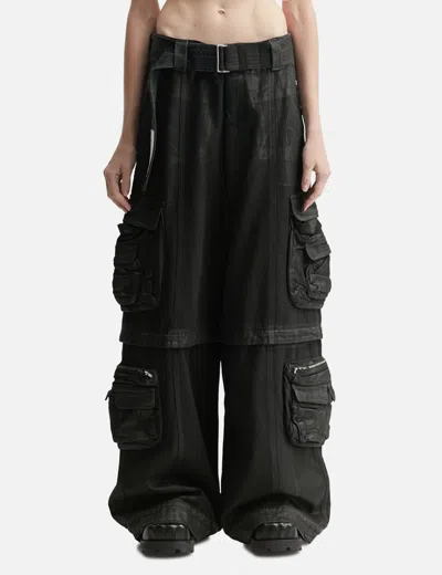 Lựu Dạn Zip-off Cargo Jeans In Black