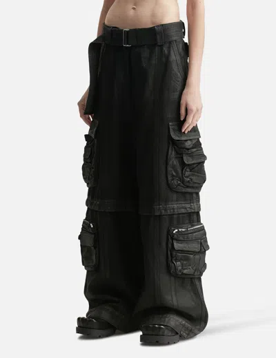 Lựu Dạn Zip-off Cargo Jeans In Black