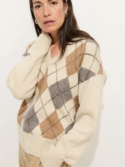 Alex Mill Campbell Argyle V-neck Sweater In Nude