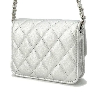Pre-owned Chanel Silver Leather Pochette Shoulder Bag ()