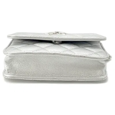 Pre-owned Chanel Silver Leather Pochette Shoulder Bag ()