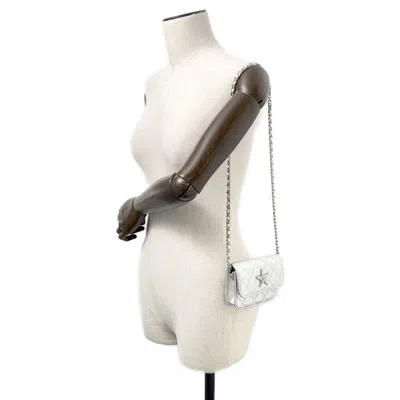Pre-owned Chanel Silver Leather Pochette Shoulder Bag ()