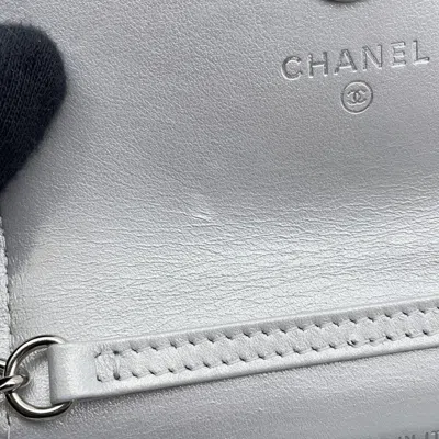 Pre-owned Chanel Silver Leather Pochette Shoulder Bag ()