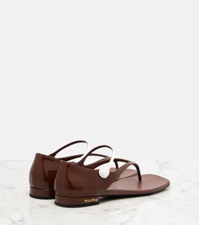 Miu Miu Two-tone Patent Leather Mary Jane Thong Sandals In Brown