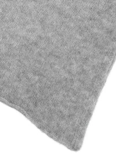 Emerson Renaldi Bufanda - Gris In Gray